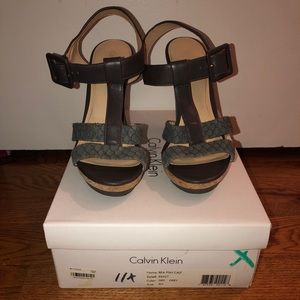 Bra Fish Calf Calvin Klein heeled sandals
